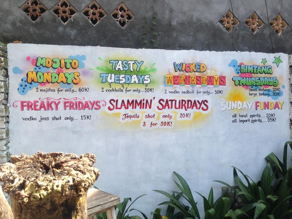 Good For Ya Knee Hostel & Bungalows (Adults Only) Gili Trawangan Dış mekan fotoğraf