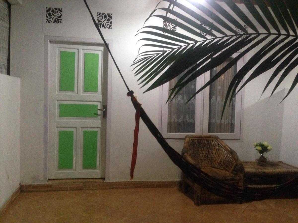Good For Ya Knee Hostel & Bungalows (Adults Only) Gili Trawangan Dış mekan fotoğraf