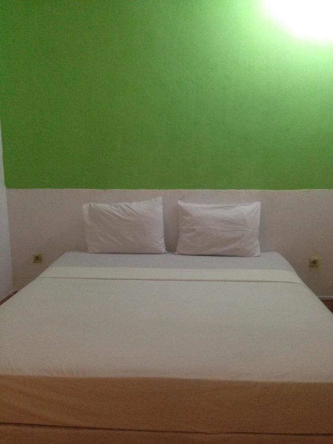 Good For Ya Knee Hostel & Bungalows (Adults Only) Gili Trawangan Dış mekan fotoğraf